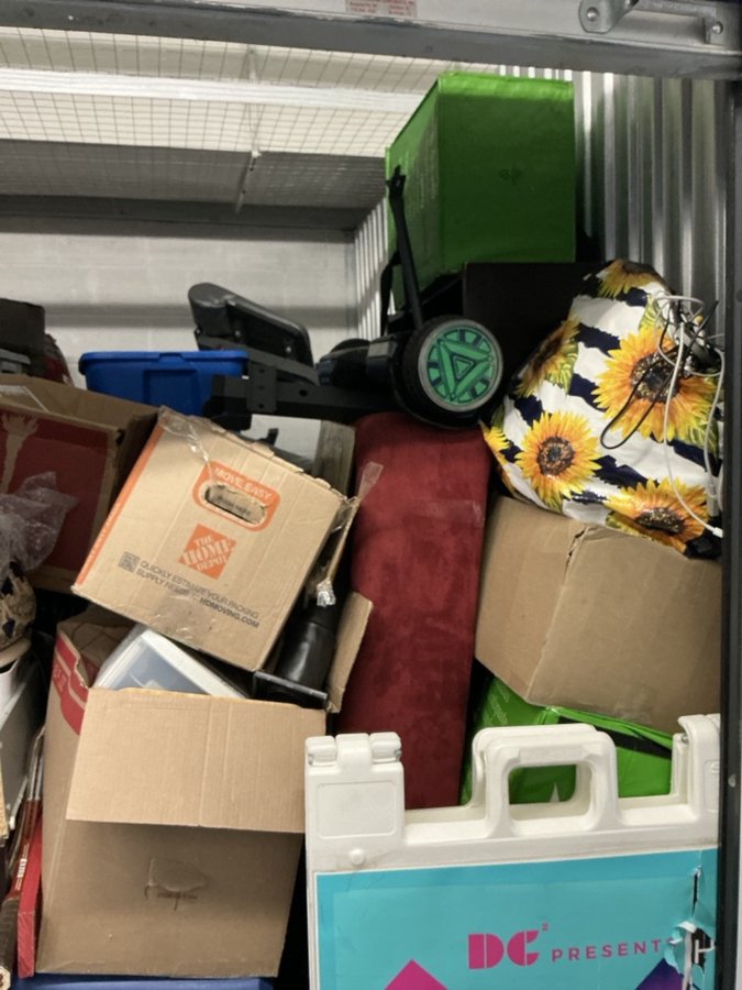 10 x 10 storage unit in Laurel, MD