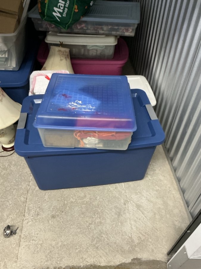 7 x 10 storage unit in Laurel, MD