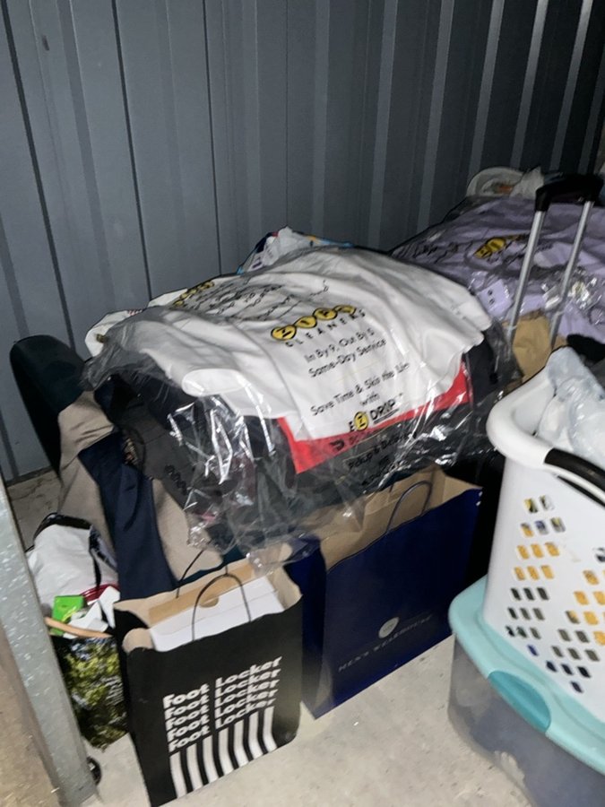 10 x 10 storage unit in Silver Spring, MD