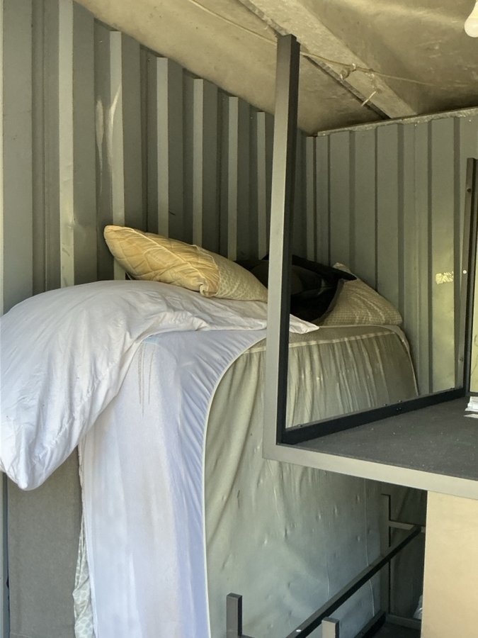 10 x 10 storage unit in Silver Spring, MD