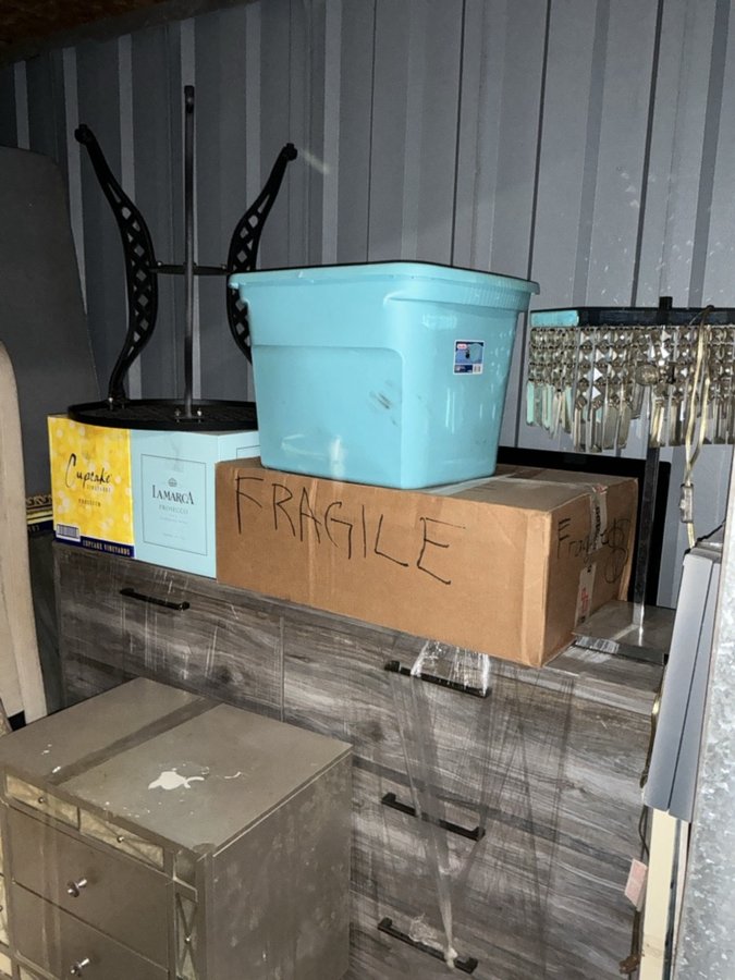 10 x 10 storage unit in Silver Spring, MD