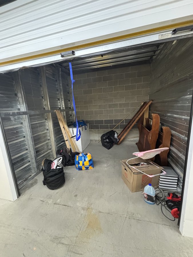 10 x 10 storage unit in Tacoma, WA