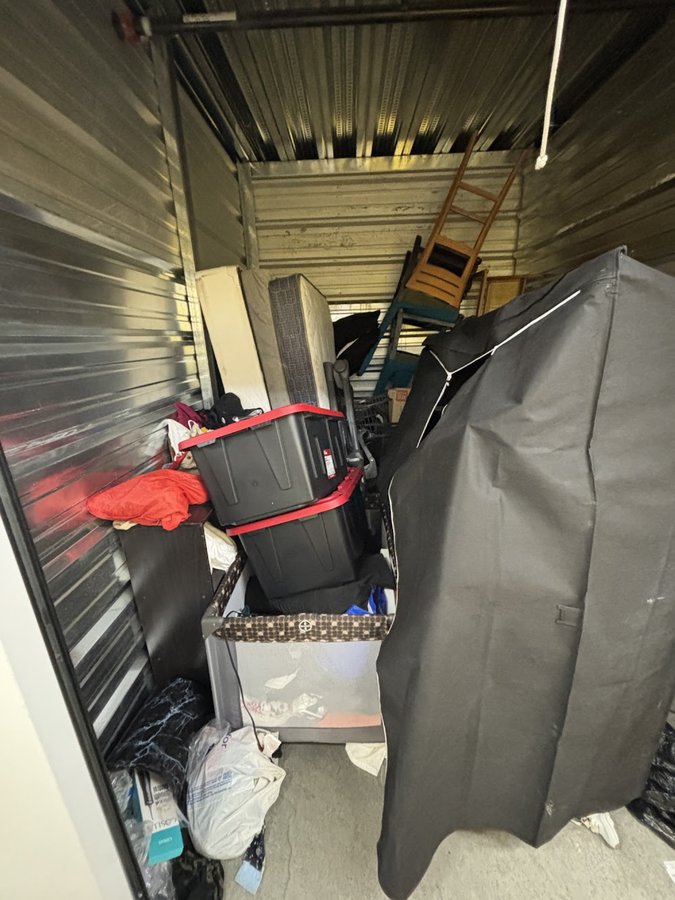 10 x 7 storage unit in Tacoma, WA