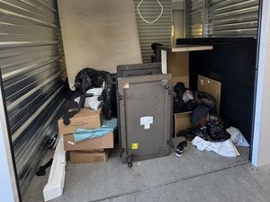 10 x 7 storage unit in Tacoma, WA