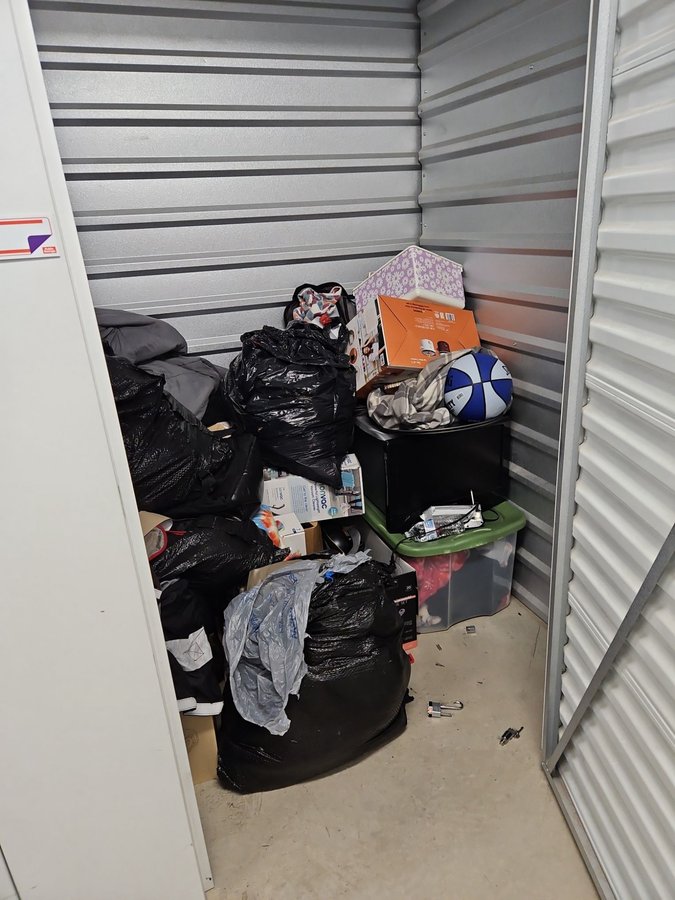 5 x 5 storage unit in Hurst, TX
