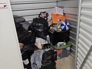 5 x 5 storage unit in Hurst, TX