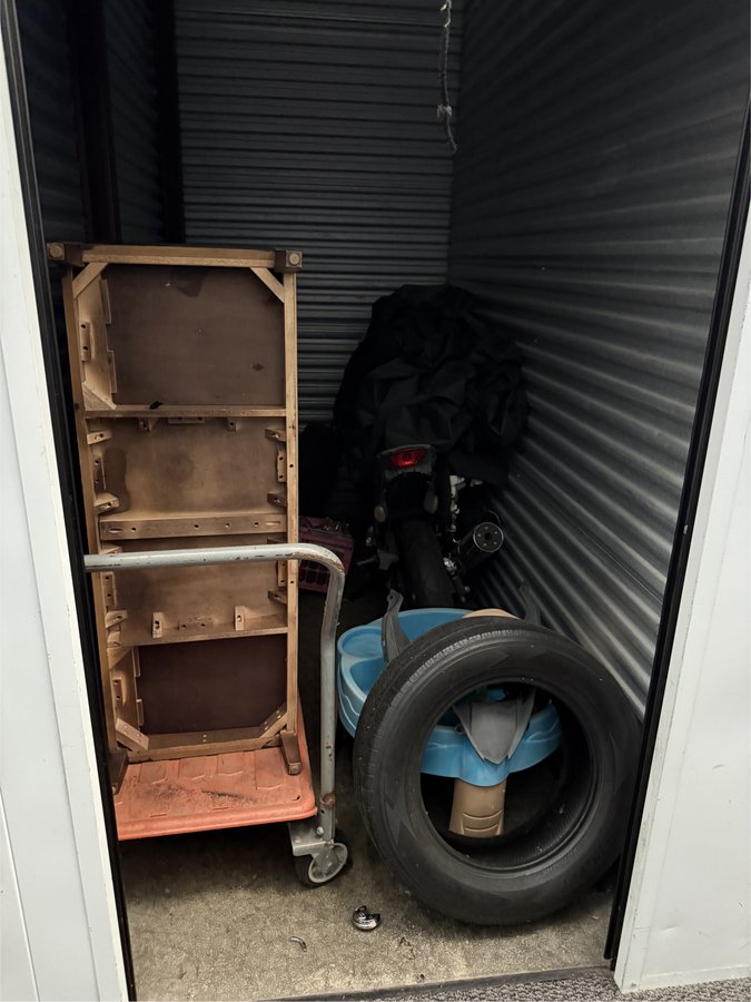 5 x 10 storage unit in Livonia, MI