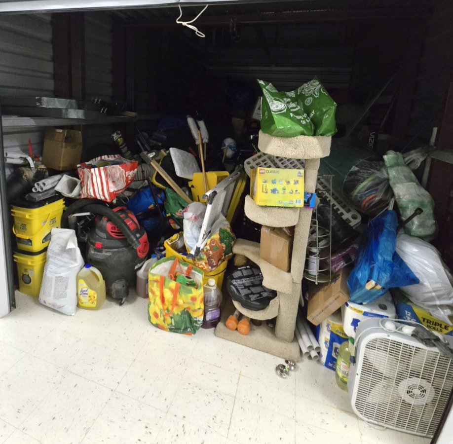 10 x 15 storage unit in Hewlett, NY
