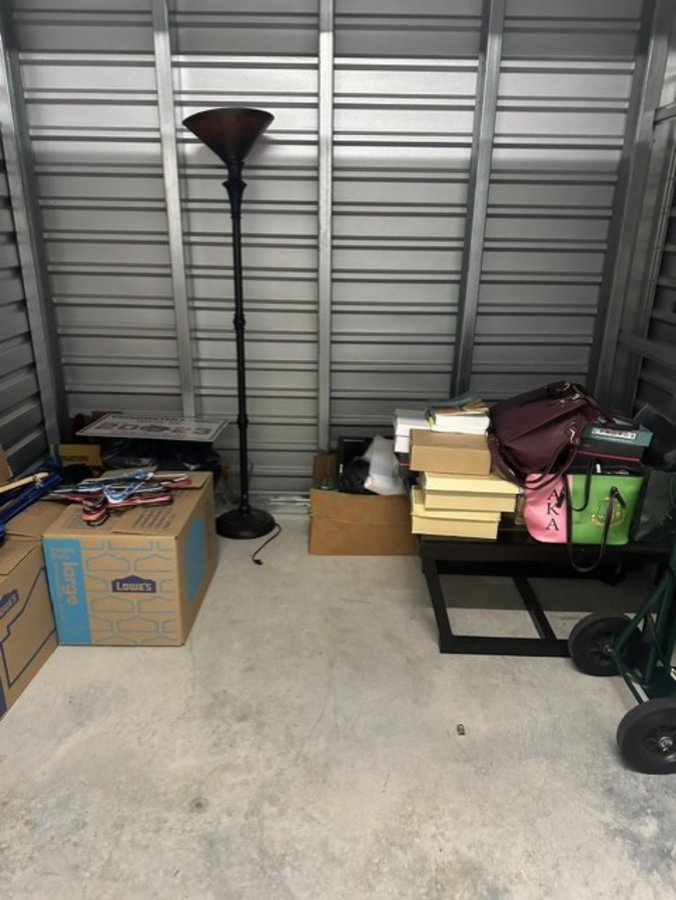 10 x 8 storage unit in Kernersville, NC