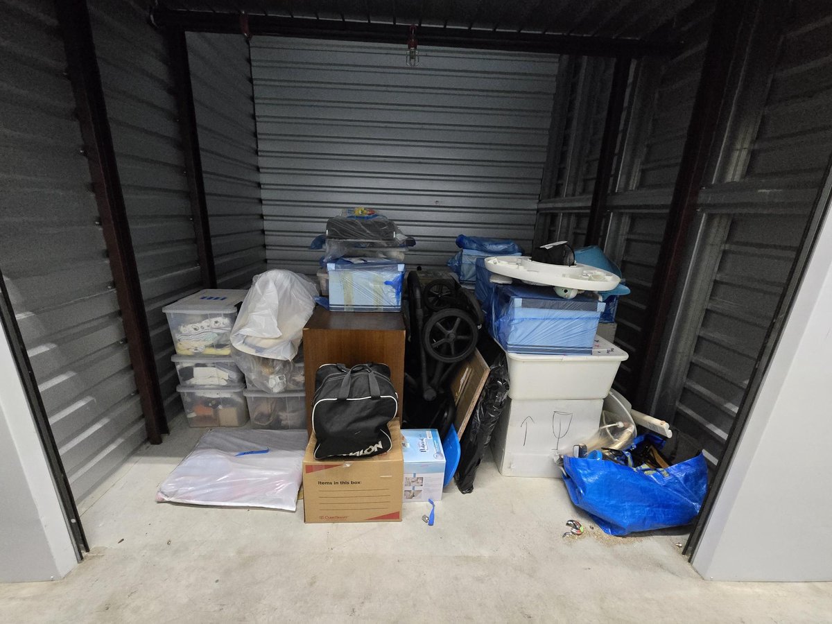 10 x 10 storage unit in Jersey City, NJ
