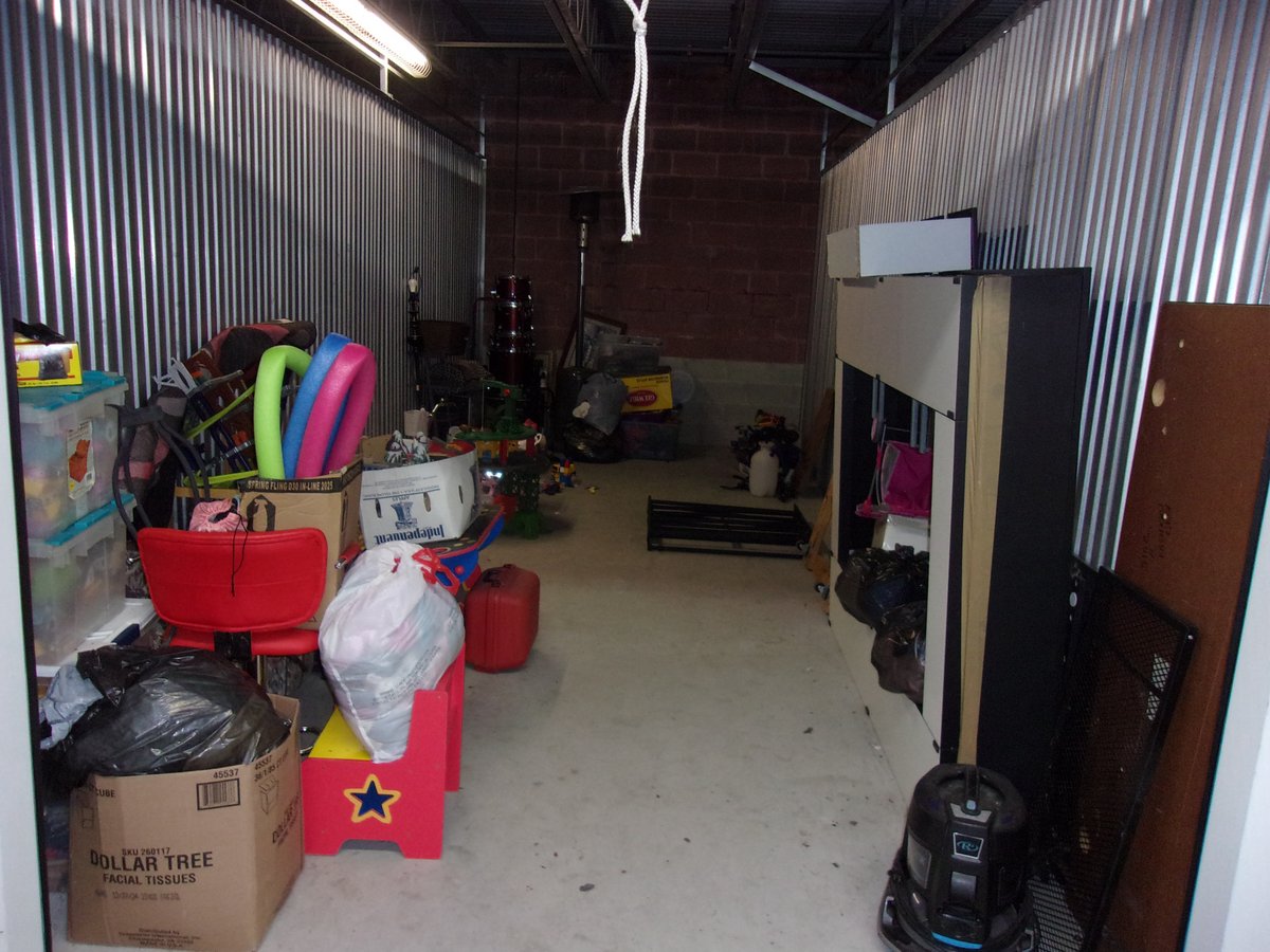 10 x 25 storage unit in Clinton Twp, MI