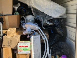 10 x 20 storage unit in Jacksonville, FL