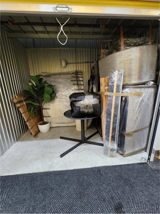 10 x 8 storage unit in Brooklyn, NY