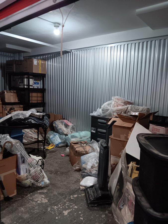 10 x 22 storage unit in Washington, DC
