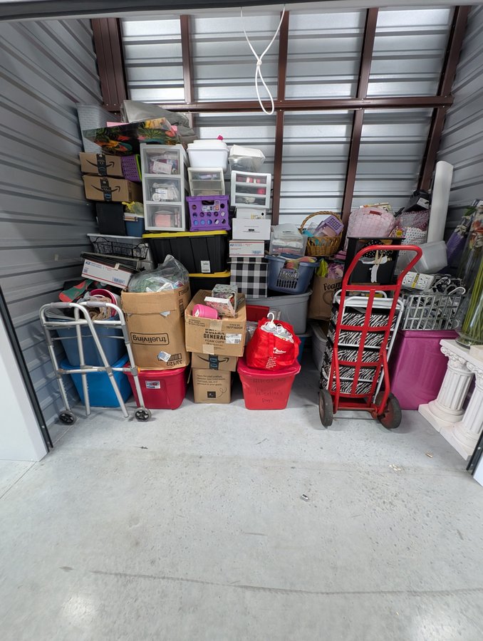10 x 5 storage unit in Brooksville, FL