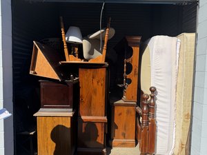 10 x 10 storage unit in Livonia, MI