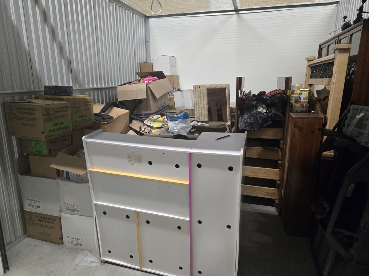 10 x 10 storage unit in Fort Gratiot, MI