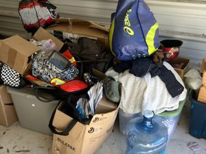 10 x 20 storage unit in Jacksonville, FL