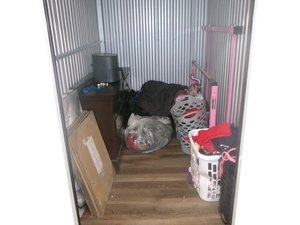 5 x 8 storage unit in Jacksonville, FL