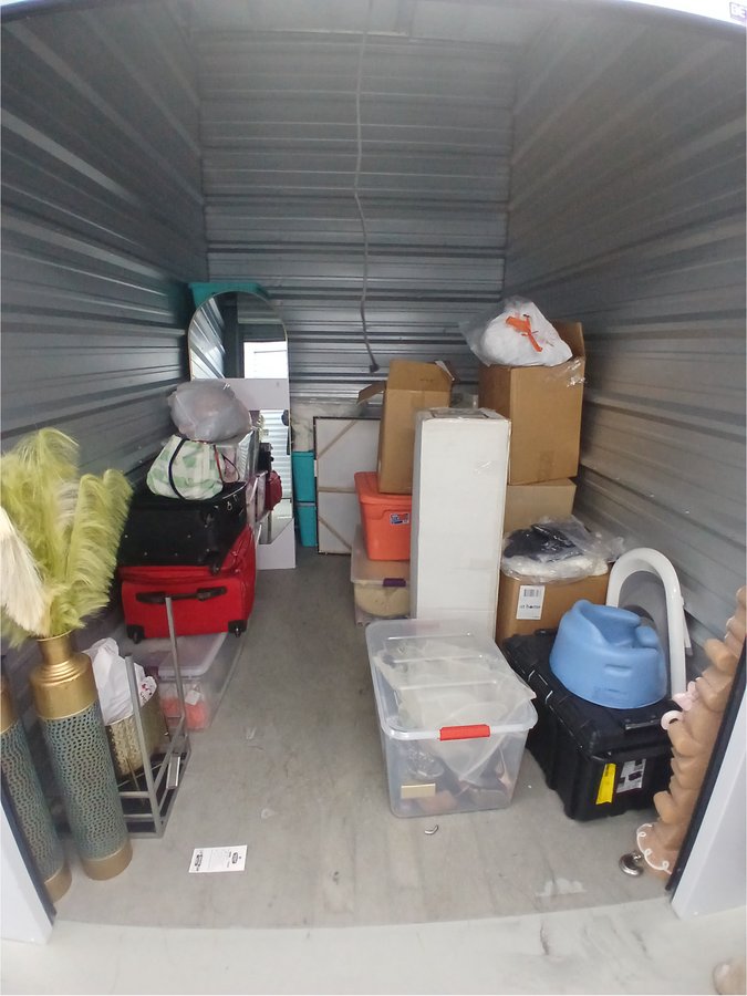 7 x 10 storage unit in Raleigh, NC