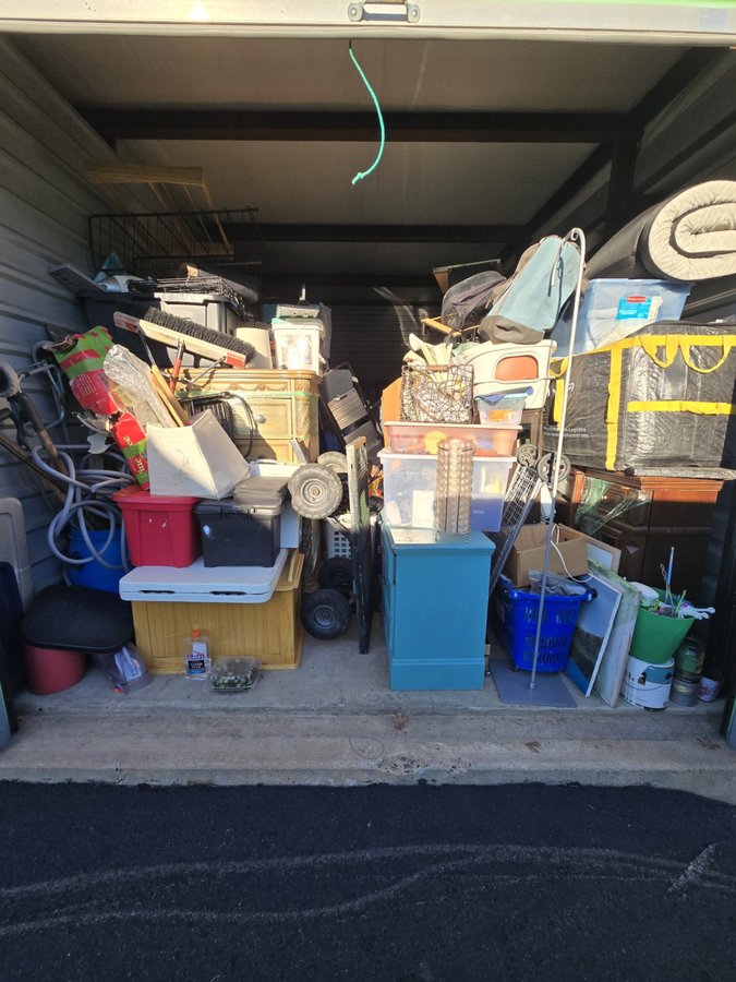 10 x 20 storage unit in Philadelphia, PA