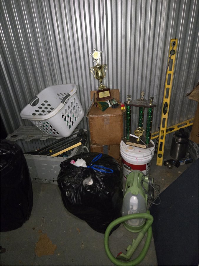 10 x 5 storage unit in Hialeah, FL
