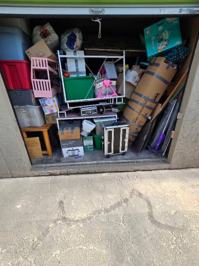 10 x 10 storage unit in San Antonio, TX