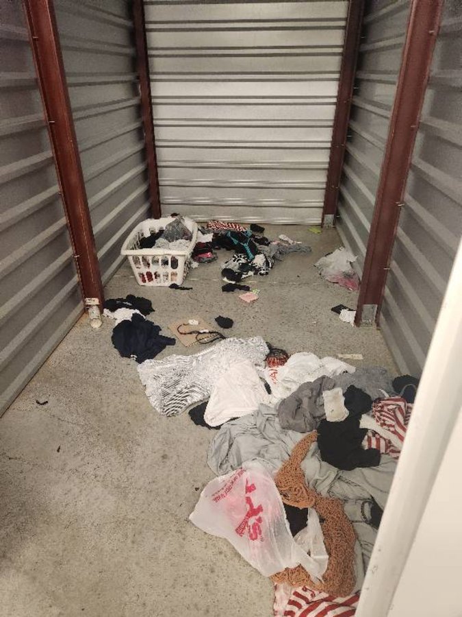 5 x 10 storage unit in Tampa, FL