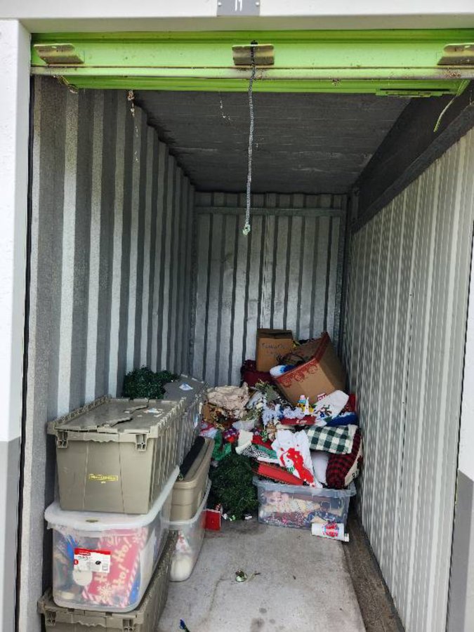 5 x 10 storage unit in Plant City, FL