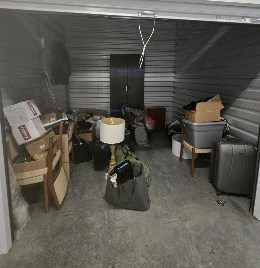 10 x 10 storage unit in Kingston, NY