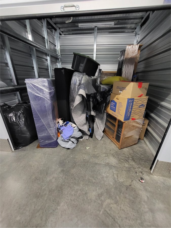 10 x 10 storage unit in Rocky Hill, CT