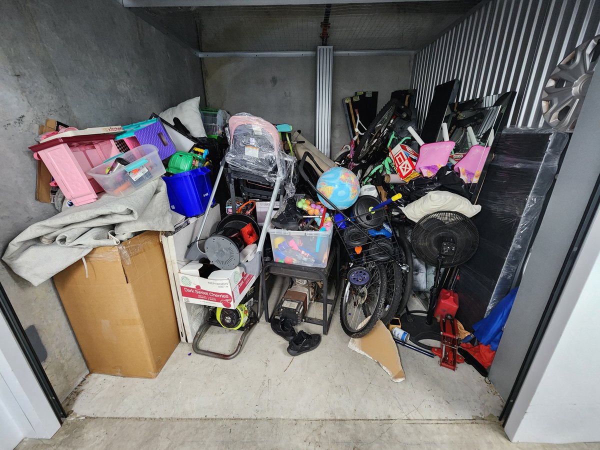 10 x 10 storage unit in North Miami, FL