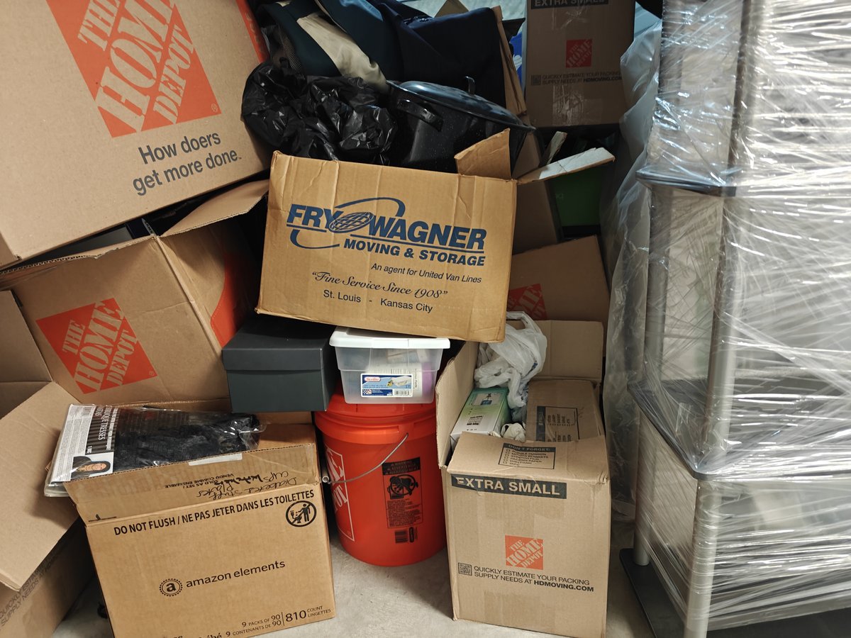10 x 15 storage unit in Overland Park, KS