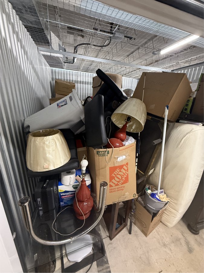 10 x 12 storage unit in Zion, IL