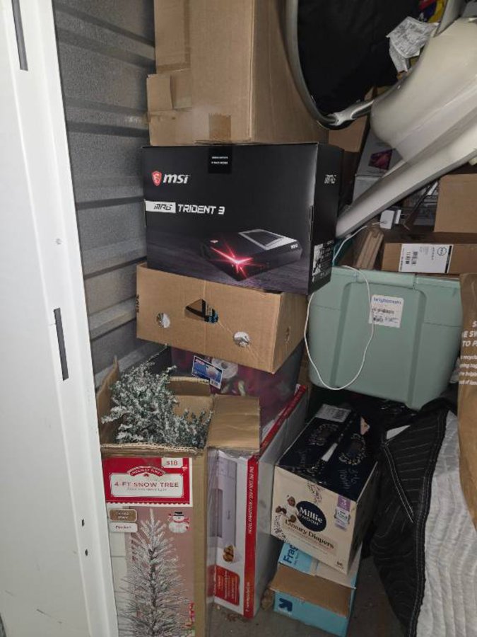 4 x 10 storage unit in Virginia Beach, VA