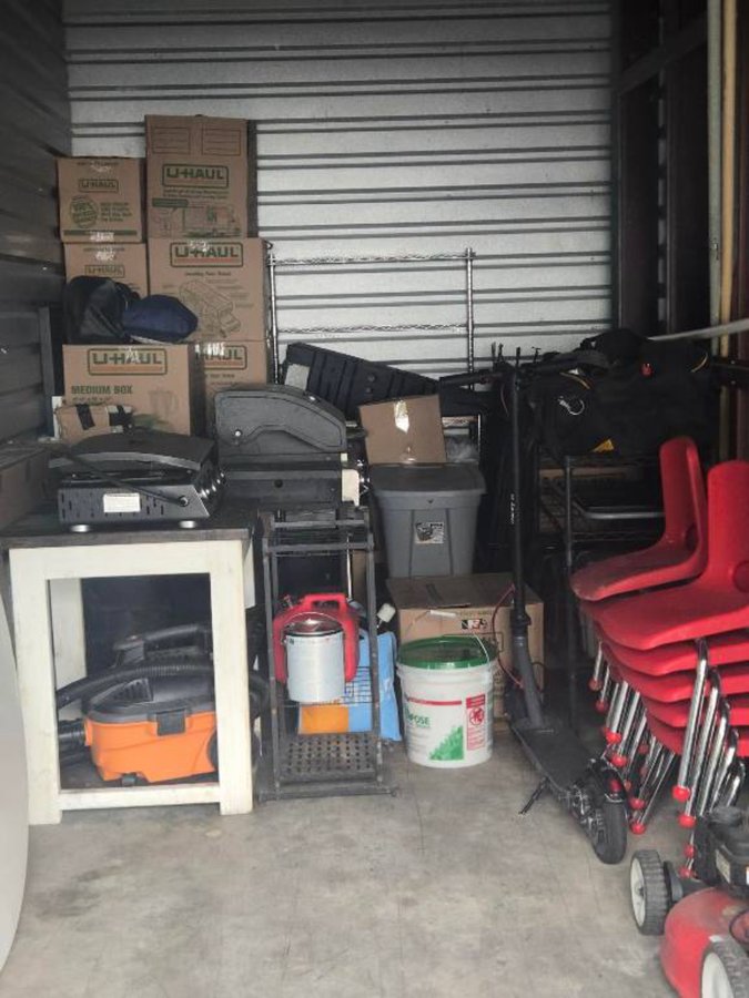 8 x 20 storage unit in Virginia Beach, VA