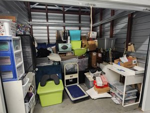10 x 10 storage unit in Atlanta, GA
