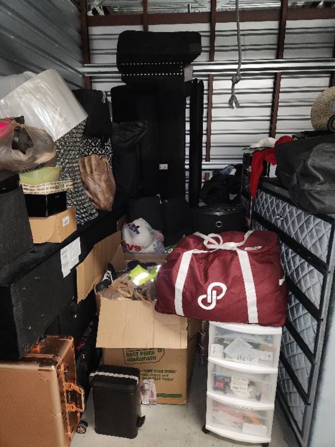 10 x 10 storage unit in Atlanta, GA