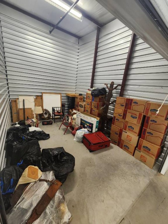 10 x 15 storage unit in Dallas, TX