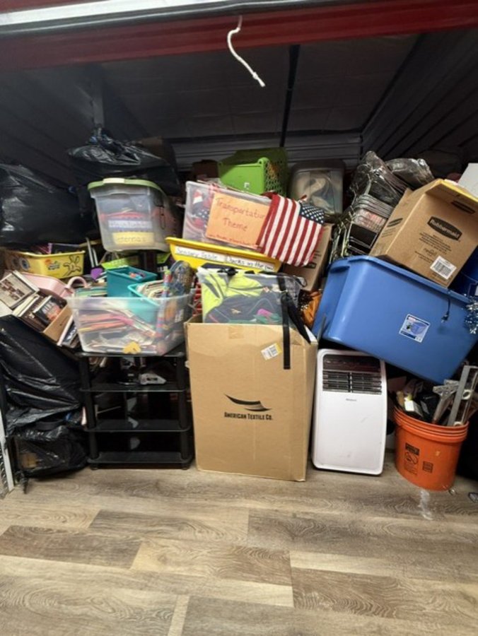 10 x 10 storage unit in Cranston, RI