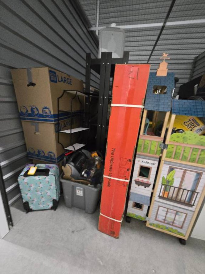 10 x 15 storage unit in Chesapeake, VA