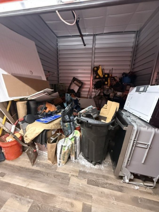 10 x 10 storage unit in Cranston, RI