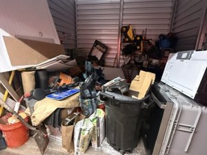 10 x 10 storage unit in Cranston, RI