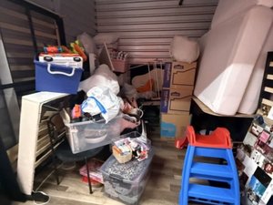 10 x 10 storage unit in Cranston, RI
