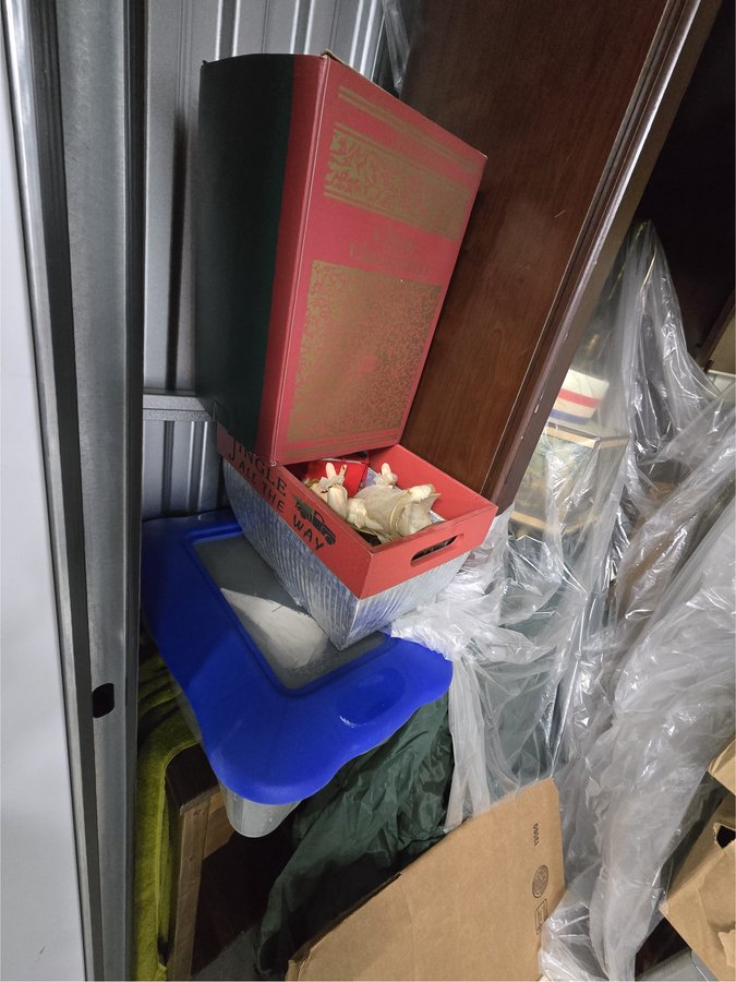 10 x 10 storage unit in Windsor Mill, MD