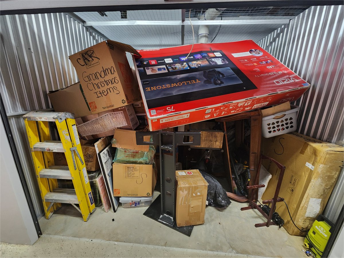 10 x 10 storage unit in Woodstock, GA