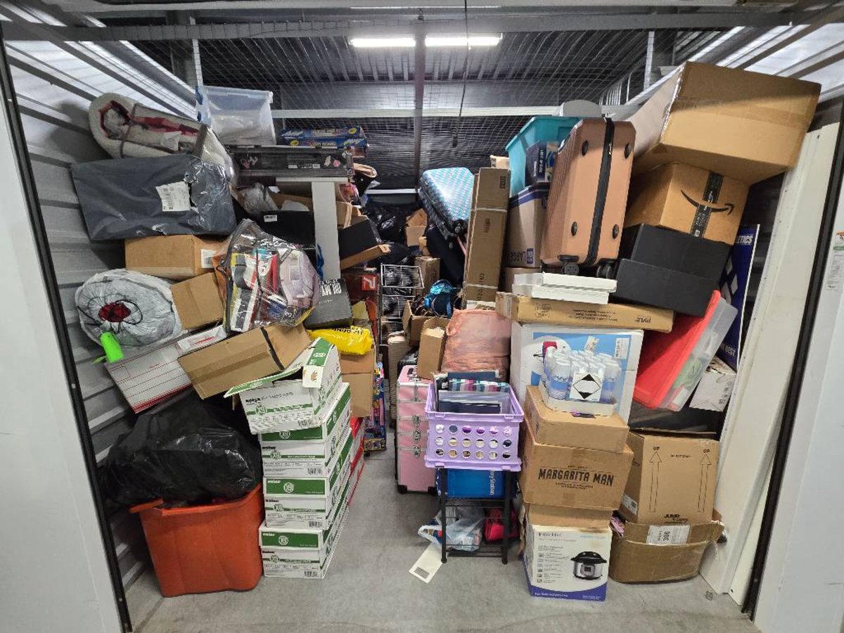 10 x 25 storage unit in Allen, TX