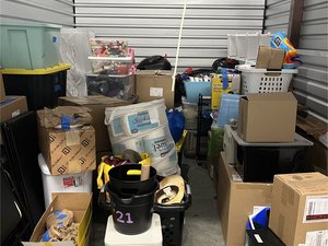 10 x 15 storage unit in Alexandria, VA