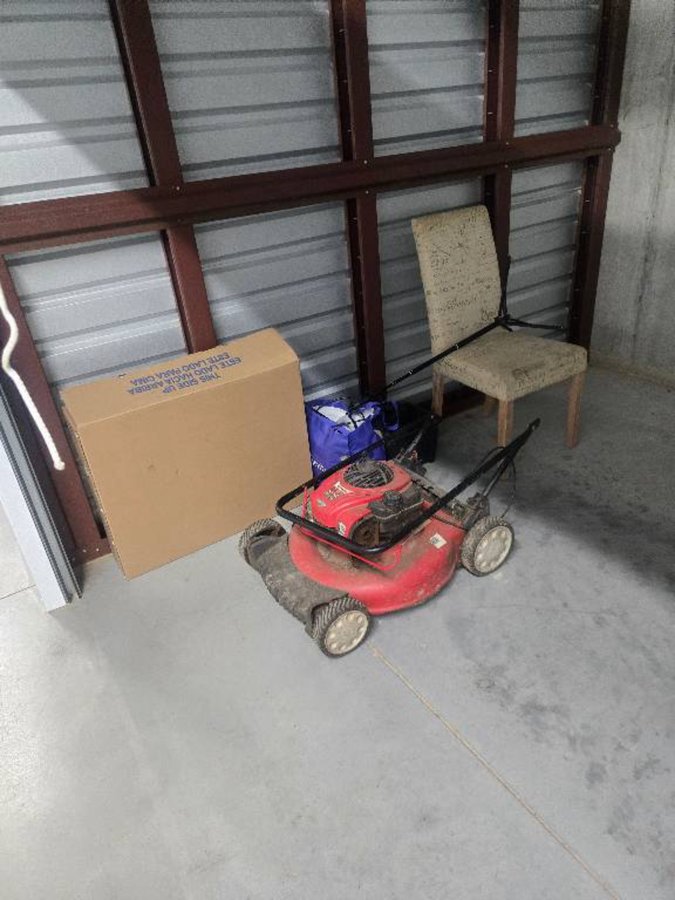 10 x 10 storage unit in Powder Springs, GA