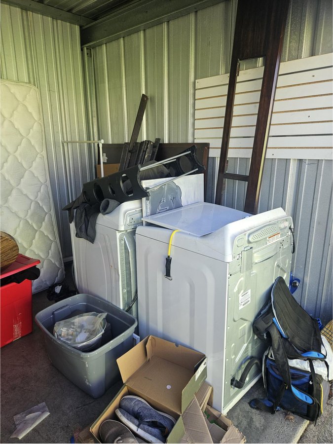 10 x 10 storage unit in Columbus, OH